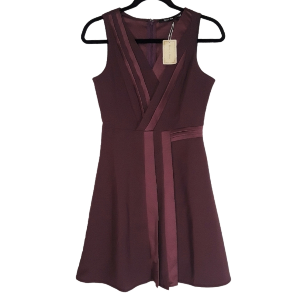 DOE & RAE Plum Purple Sleeveless Pleated Fit Flare A Line Dress Small NWT